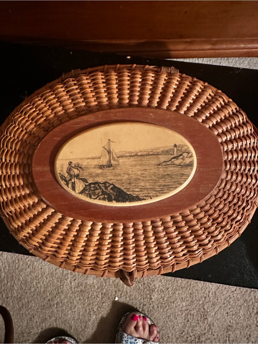 Iconic Nantucket Basket Purse with Traditional Scrimshaw Plaque. VINTAGE. - Picture 2 of 7